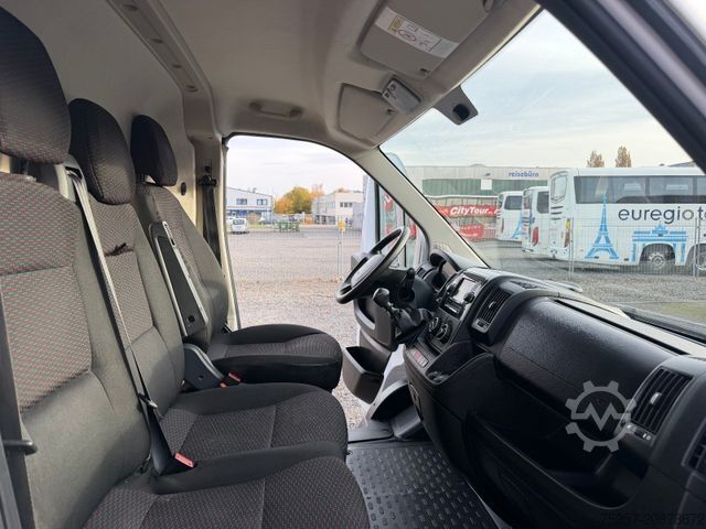 Højt tag varevogn CITROEN Jumper L2H2 / AHK / Klima /118 TKM /Navi/ 3 Sitz