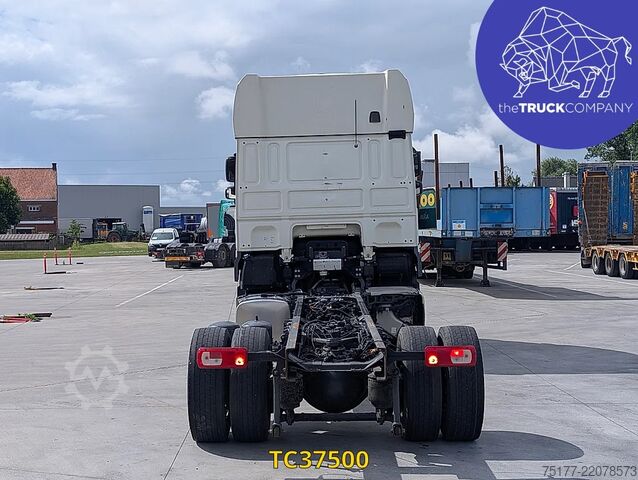 Chassis met cabine DAF XF 450