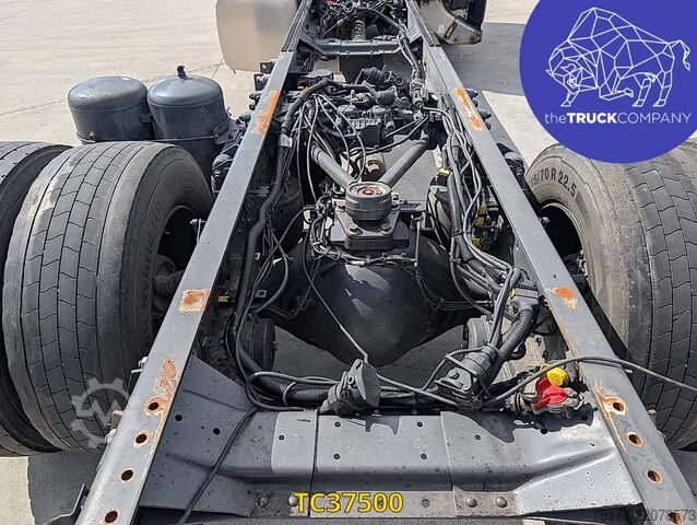 Chassis met cabine DAF XF 450