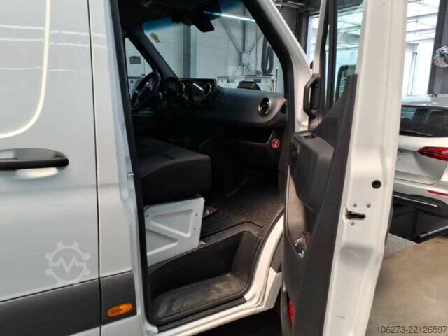 Skåpbil Mercedes-Benz Sprinter 317 CDI,L2H2,Automatik,Kamera,Navi