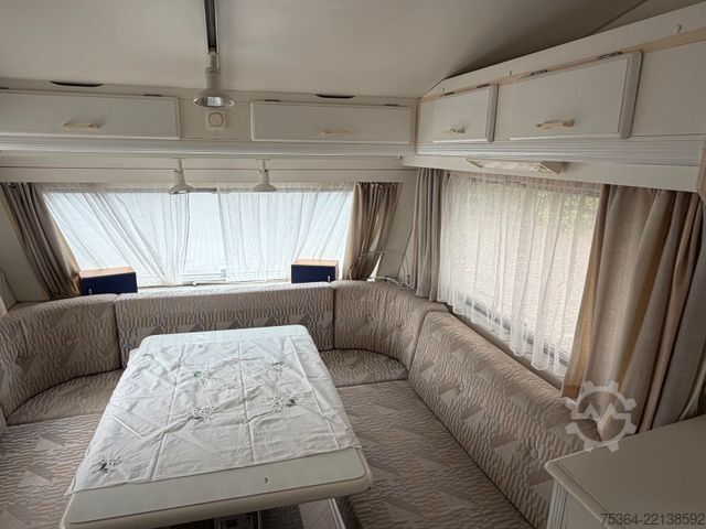 Karavan KIP Hy-Line KH48T Mover Warm Wasser Vorzelt