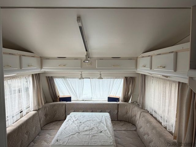 Karavan KIP Hy-Line KH48T Mover Warm Wasser Vorzelt
