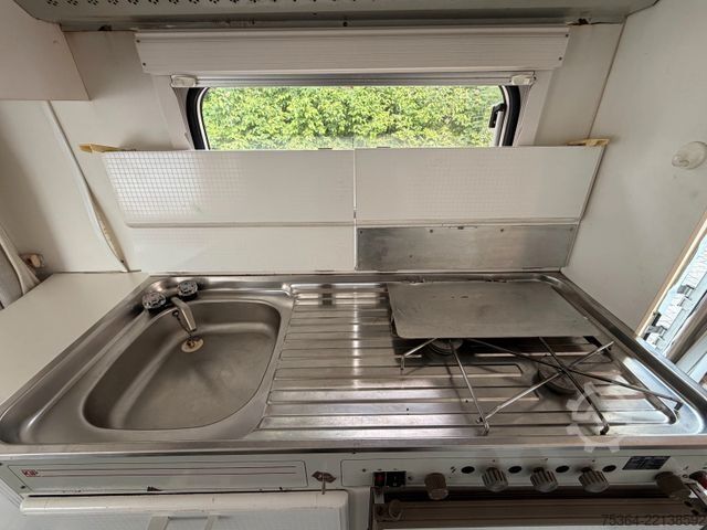 Karavan KIP Hy-Line KH48T Mover Warm Wasser Vorzelt