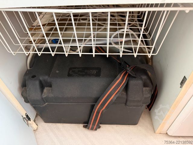 Karavan KIP Hy-Line KH48T Mover Warm Wasser Vorzelt