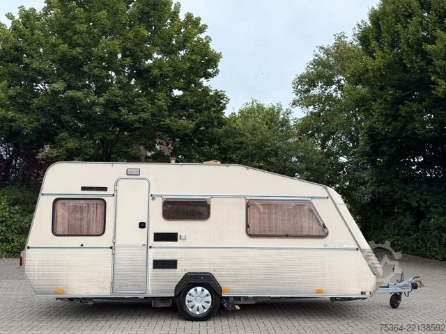 Karavan KIP Hy-Line KH48T Mover Warm Wasser Vorzelt
