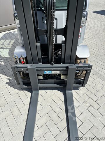 4-wiel heftruck STILL RX60-25