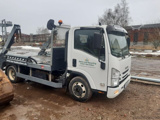 Camion benne Iuzu N-Serie