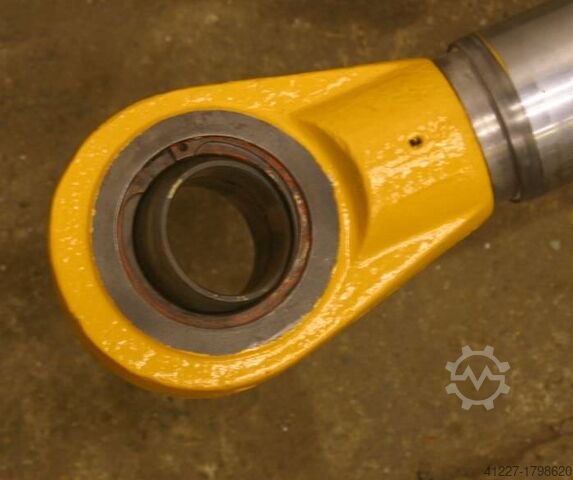 Hydraulic cylinder HUSS** Hub 1070 mm