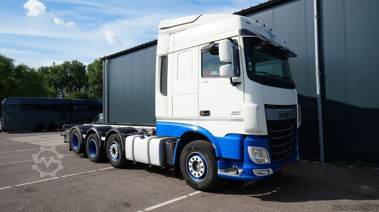 Transportul de containere DAF XF 510 8x2 20FT container transport truck