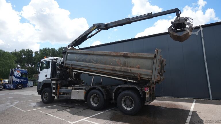Vrachtwagen met kraan MAN TGS 26.440 6x6 cable system tipper truck with p...