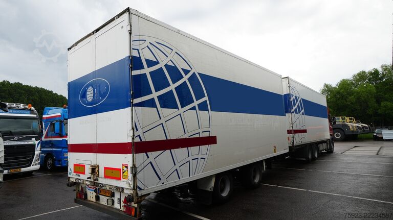 Valiză Scania R 400 6x2 closed box in combo with trailer