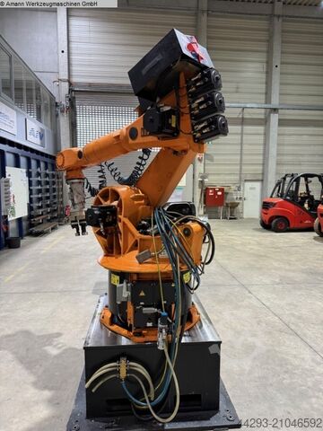 Roboți - Manipulare KUKA KR 125L90/2