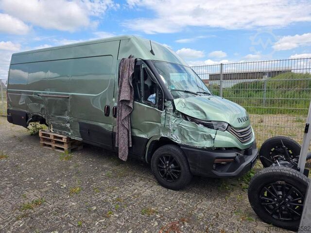 Furgoneta de caja alta IVECO 35S18 Kastenwagen Maxi hoch&lang, Unfall
