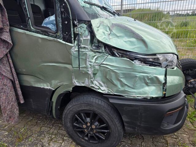 Furgoneta de caja alta IVECO 35S18 Kastenwagen Maxi hoch&lang, Unfall