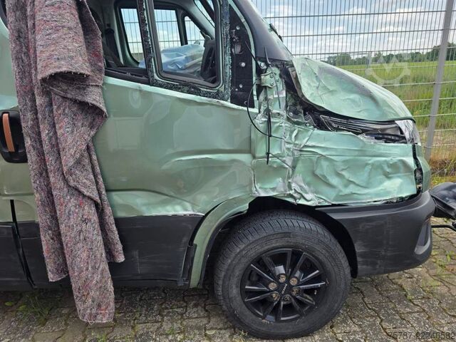 Furgoneta de caja alta IVECO 35S18 Kastenwagen Maxi hoch&lang, Unfall
