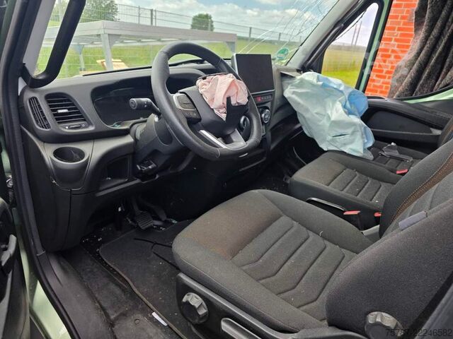 Furgoneta de caja alta IVECO 35S18 Kastenwagen Maxi hoch&lang, Unfall