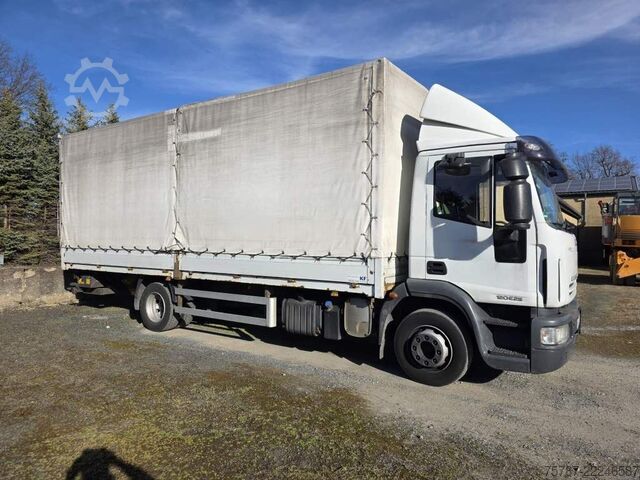Camión plataforma con toldo IVECO 120E25 Pritsche&Plane,Ladebordwand 1,5 To