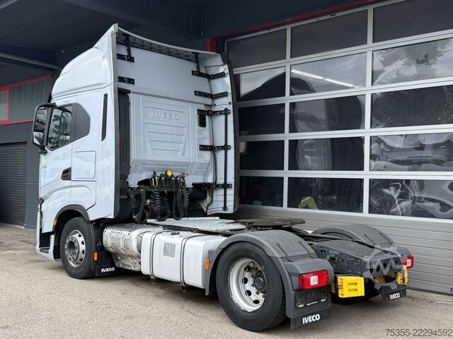 Cap tractor standard IVECO S-WAY AS440S48 E6d ACC Intader NAVI 2xTank Leder