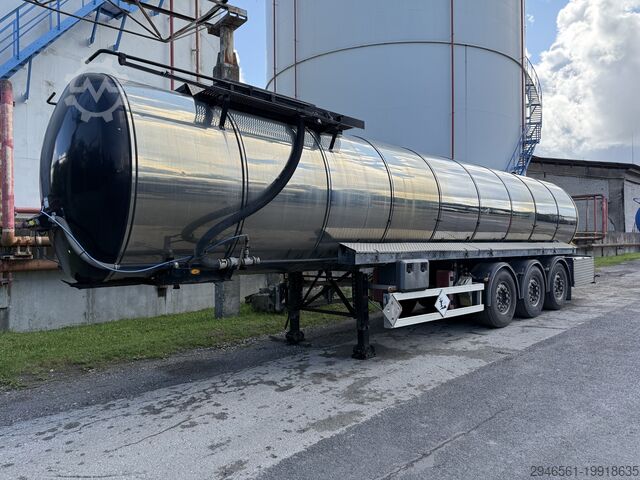 βυτιοφόρο ημιρυμουλκούμενο KÄSSBOHRER STS32