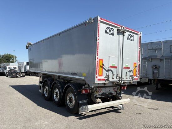 Tippsemitrailer MENCI MENCI KASTENMULDE SL740R,  GETREIDESCHIEBER, LIFTACHSE