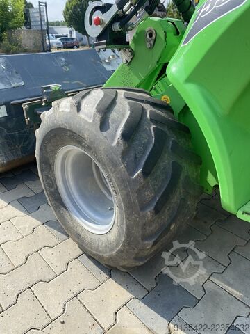 Kompaktlastare Avant Tecno 755