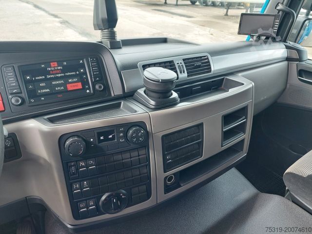 Platós teherautó ponyvával MAN TGL 12.250 BL 4x2