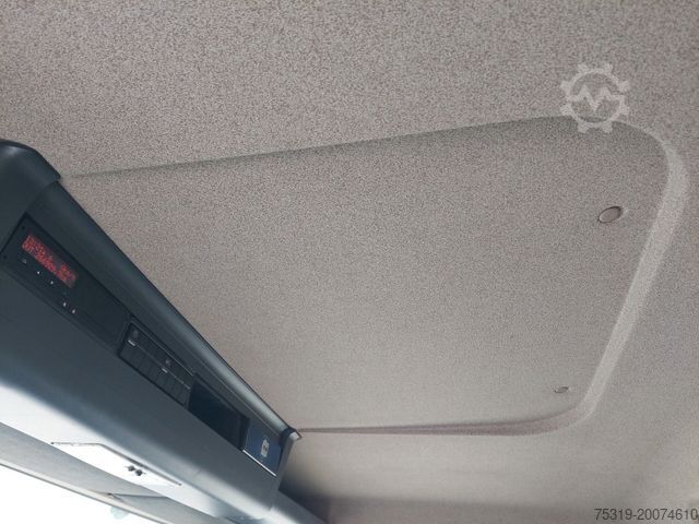 Platós teherautó ponyvával MAN TGL 12.250 BL 4x2