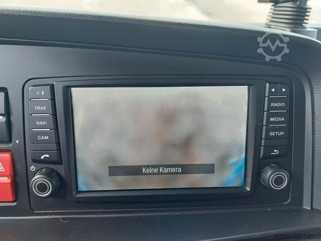 Platós teherautó ponyvával MAN TGL 12.250 BL 4x2