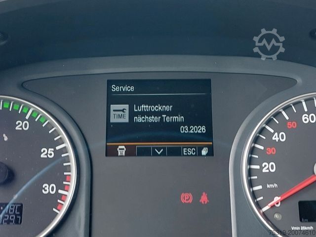 Platós teherautó ponyvával MAN TGL 12.250 BL 4x2