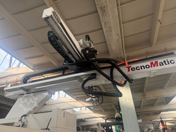 Injection molding machine Engel e-Motion 740/280 T WP