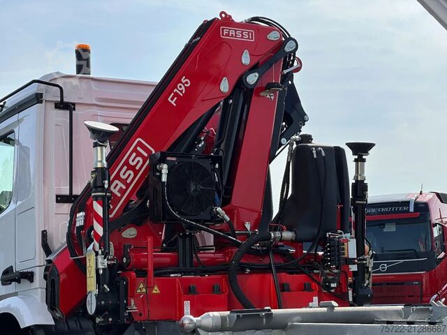 3 oldalú billenő Mercedes-Benz Arocs 3348 AK 6x6 Krankipper mit Fassi F195A2.24