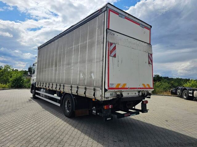 Samochód ciężarowy z plandeką typu platforma DAF DAF CF 310 Space Cab, Gardine, Ladebordwand 1,5