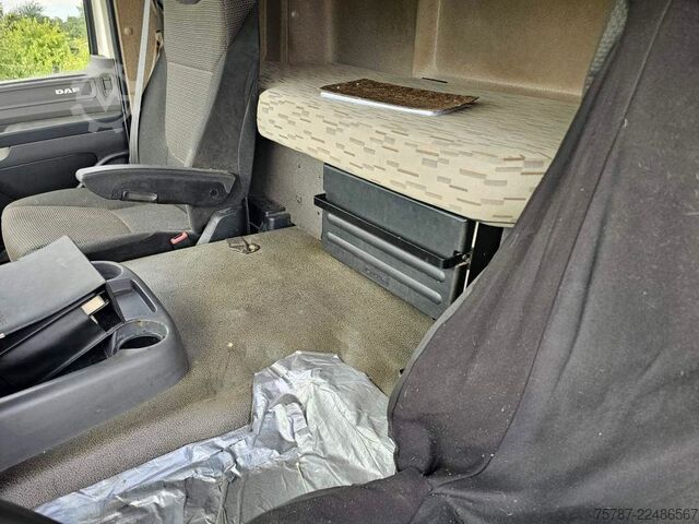 Samochód ciężarowy z plandeką typu platforma DAF DAF CF 310 Space Cab, Gardine, Ladebordwand 1,5
