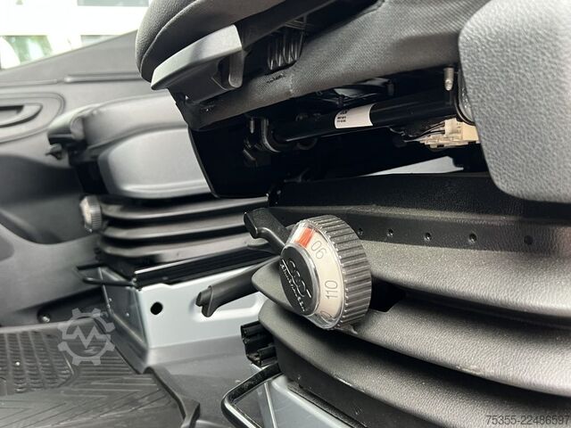 Furgon z wysokim dachem MERCEDES-BENZ Sprinter 319 CDI DISTRONIC NAVI 10MBUX 360° CAM