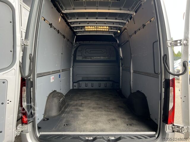 Furgon z wysokim dachem MERCEDES-BENZ Sprinter 319 CDI DISTRONIC NAVI 10MBUX 360° CAM