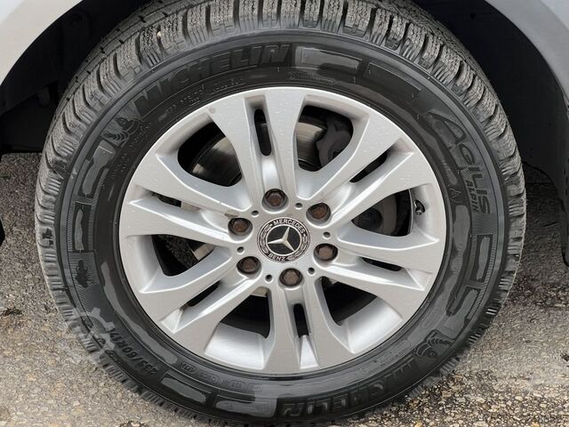 Furgon z wysokim dachem MERCEDES-BENZ Sprinter 319 CDI DISTRONIC NAVI 10MBUX 360° CAM