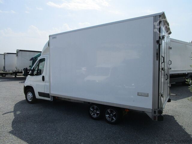 Sandučar PEUGEOT Boxer  2.0L 130PS*3-Achser+Türen+Rampe hinten*
