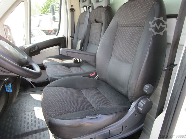 Sandučar PEUGEOT Boxer  2.0L 130PS*3-Achser+Türen+Rampe hinten*