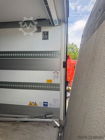 Chladírenský návěs SCHMITZ CARGOBULL SKO 20 City damaged