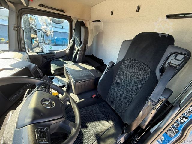 Italautó italáruszállító MERCEDES-BENZ ACTROS 2535 L Getränkekoffer 7,55 m LBW 2 T*LENK