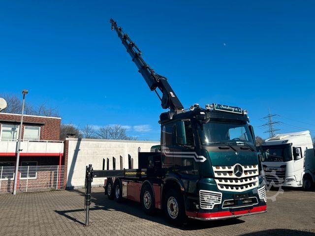 Lastbilmonteret kran MERCEDES-BENZ 3253 + HIAB 302 Kran 8x2-4 HAD ALLRAD