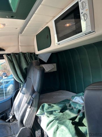 Lastbilmonteret kran MERCEDES-BENZ 3253 + HIAB 302 Kran 8x2-4 HAD ALLRAD