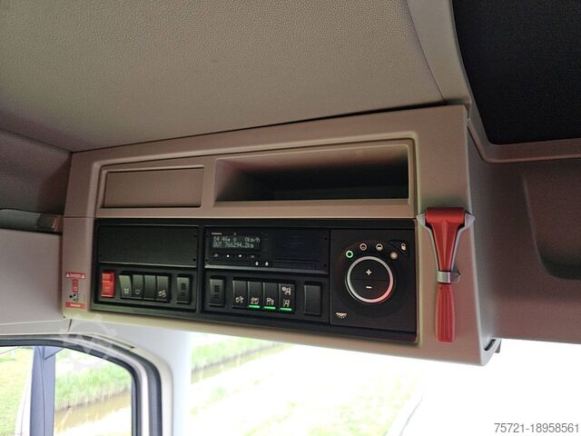 Standard-SZM VOLVO FH 500 FH5 6X2 STEERED PTO