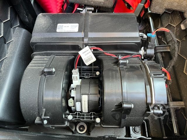 Minibüs VOLKSWAGEN CRAFTER 2,0 TDI 9 SITZER KAMERA AHK KLIMA RAMPE