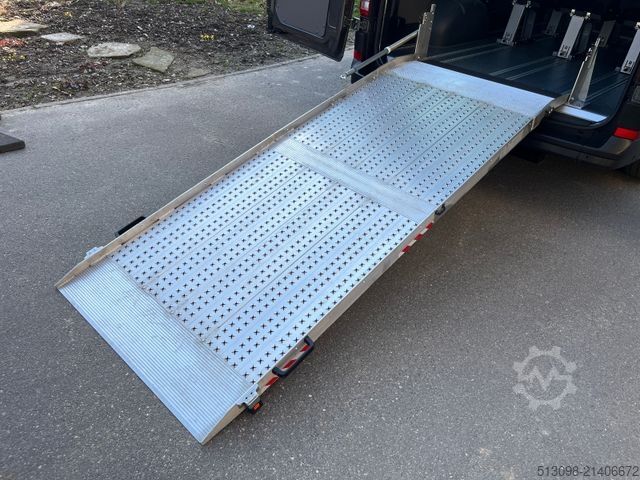 Minibüs VOLKSWAGEN CRAFTER 2,0 TDI 9 SITZER KAMERA AHK KLIMA RAMPE