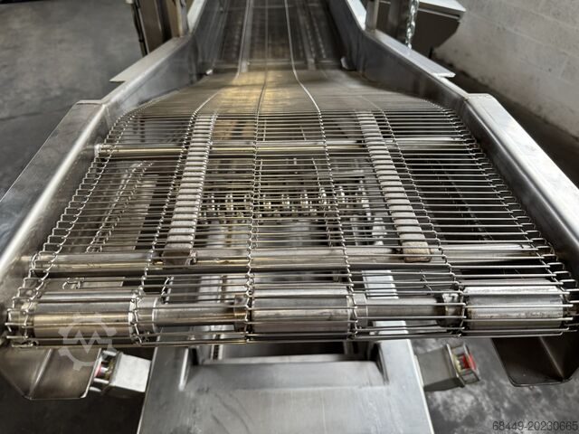 Vleesverwerkingsmachine GEA-CFS braadlijn Type BR 3000/400