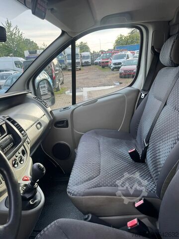 Ambulanță Renault Trafic **BELGIAN ORIGINE-AIRCO**