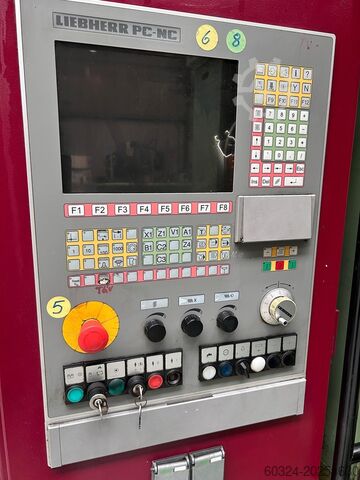 Wysokowydajna maszyna CNC do cięcia kół zębatych - frezarka obwiedniowa do kół zębatych LIEBHERR LC 122