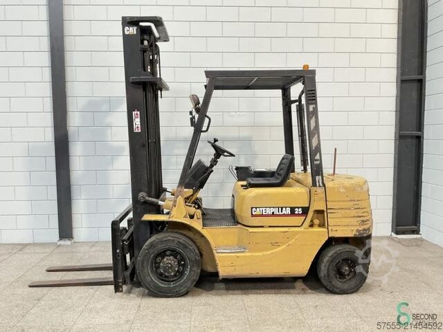 Gaffeltruck Caterpillar DP 25