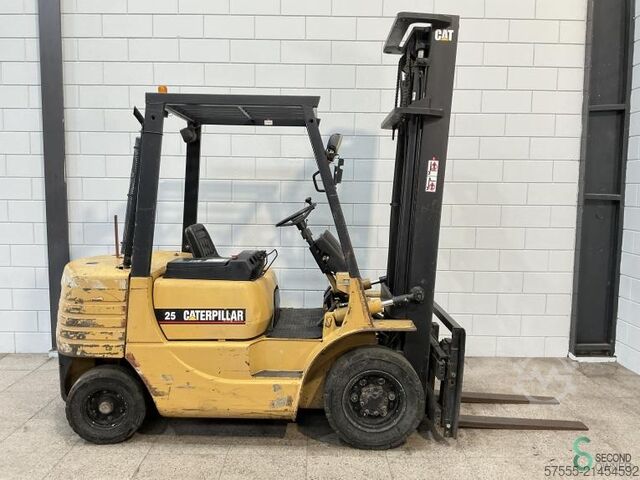 Gaffeltruck Caterpillar DP 25